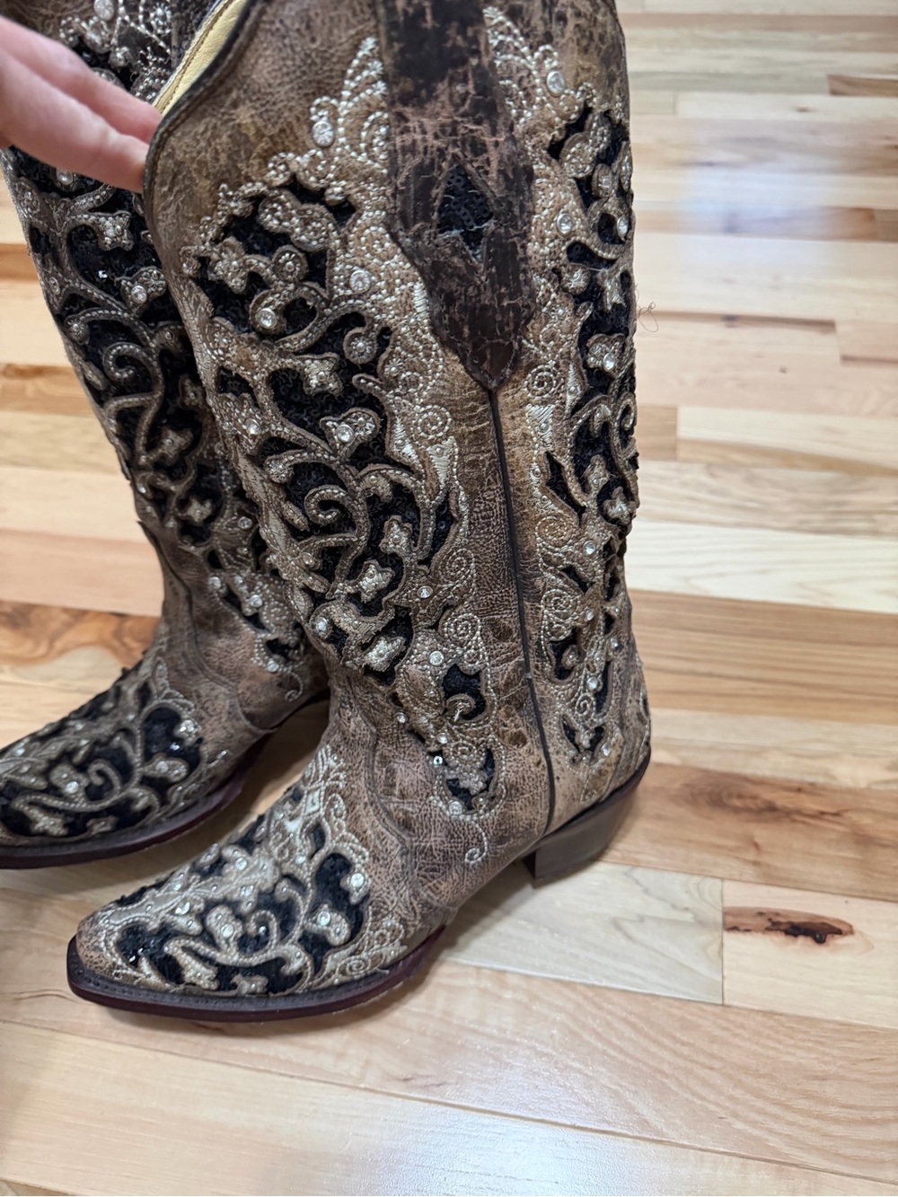 Corral Brown Embroidered Western Boots with Black Accents